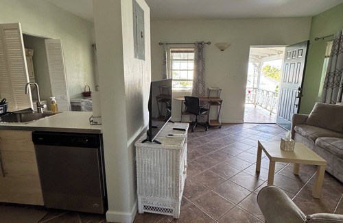 Cedar Grove Apartment | The Palms apt 2