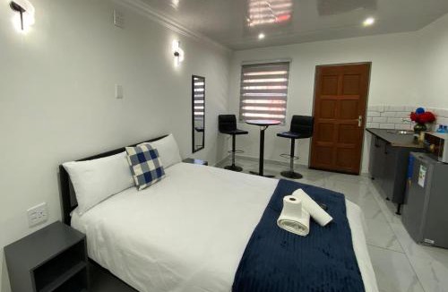 Lombardy East House | The Palms Guest House