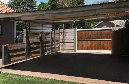 Fichardt Park House | The Palms Overnight Accommodation
