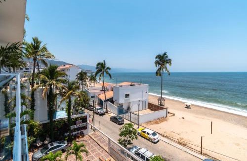 Colonia 5 de Diciembre Hotel | The Paramar Beachfront Boutique Hotel With Breakfast Included - Downtown Malecon
