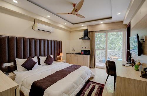 Sector 51 Apartment | The Paras Studio Serviced Apartments