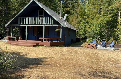 Paradise Estates Cabin | The Peace of Paradise Cabin 5 mi from the Nisqually entrance to Mt.Rainier