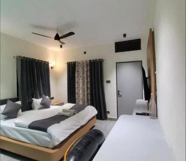 Mount Abu Bed & Breakfast | The Peach Boho