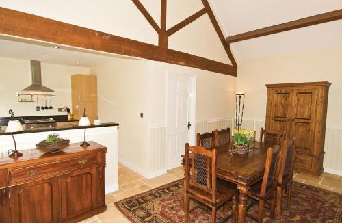King's Bromley House | The Peacock Barn - E4713