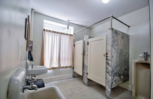 Centralia Bed & Breakfast | The Peak at Centralia Square | Room 208