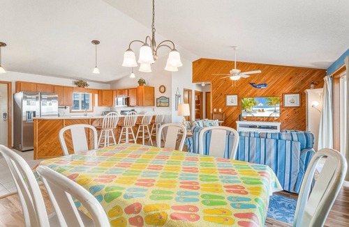 Sea Retreat House | The Pearl: Oceanfront w/Private Beach Access