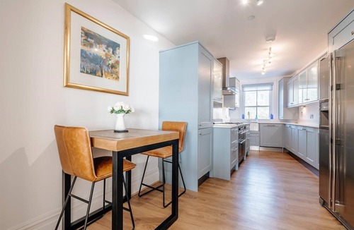 Aberdovey Apartment | The Penthouse Apartment - Aberdovey- Spectacular Beach Views - Free Parking