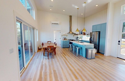 Young Harris House | The Perch | Poolside Modern Mountain Retreat