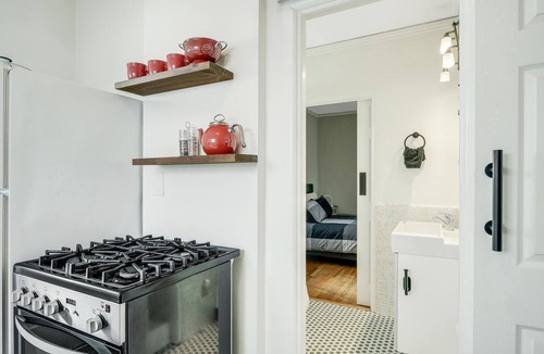 Coronado Cottage | The Perfect Coronado Retreat - Centrally located minutes from shops & the beach