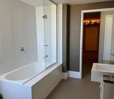 Gladstone Apartment | The Perfect Host @ Curtis Apartments