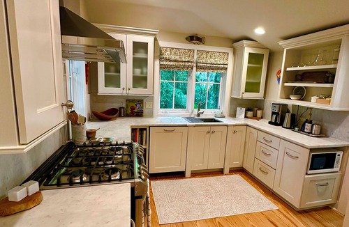 Douglas House | The perfect location! The Postcard Cottage in the heart of downtown Douglas.