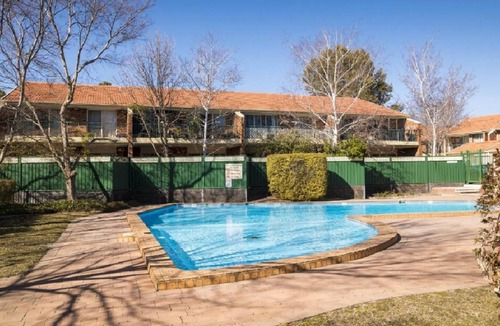 Narrabundah House | The perfect Pet safe getaway with pool