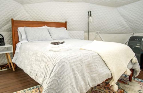 Torrey Cabin | The Perfect Romantic Retreat Spot: Gorgeous Dome near Capitol Reef National Park, Utah