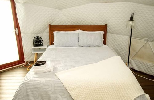 Torrey Cabin | The Perfect Romantic Retreat Spot: Gorgeous Dome near Capitol Reef National Park, Utah