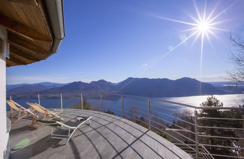Pollino Apartment | The Perfect View Loft, Premeno, Italy