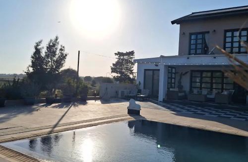 Kiti Apartment | The Pervoli Studio - Pool - Close to Beach
