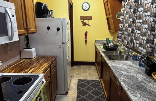 Ree Heights House | The Pheasant House, 5-bedroom quaint house in quiet town of Ree Heights