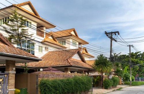 Ratsada Villa | The Phuket Pool Villa