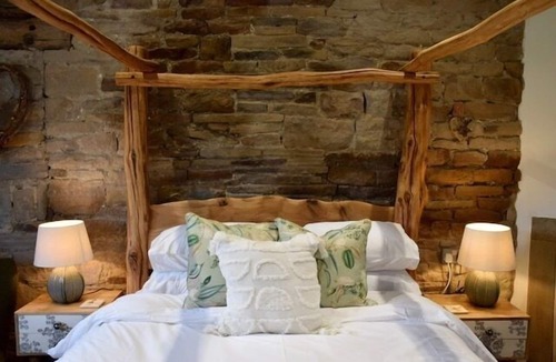 Holmbridge Bed & Breakfast | The Pickled Pheasant