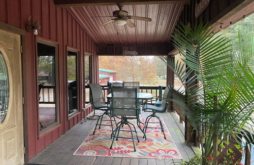 Broken Bow Cabin | The Pine Cone - Cozy & Perfect for Couples ~ Includes Kayaks!