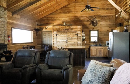 Reece City Cabin | The Pine Crest Cabin, a little piece of Gatlinburg right here in Attalla
