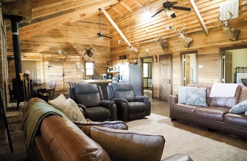 Reece City Cabin | The Pine Crest Cabin, a little piece of Gatlinburg right here in Attalla