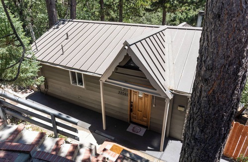 Running Springs House | The Pinecone House- EV Charger+Dog Friendly+Views!