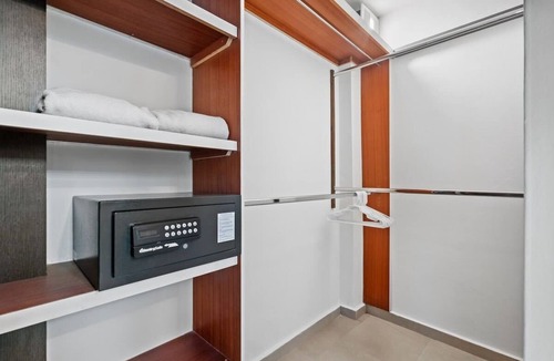 Ocean Park Apartment | The Pink Flamingo | Groovy 2 bedroom in Ocean Park