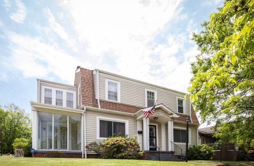 Glen Iris House | The Pinnacle at UAB - Southern Charm - Sleeps 15