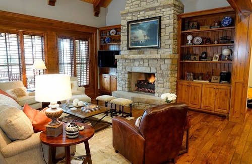 Waukomis House | The Pioneer House at Buffalo Point