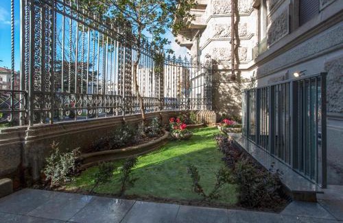 Washington House | The Place