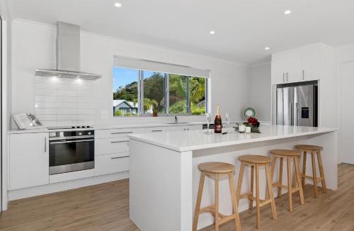 Matapouri House | The Platinum Rendezvous - Matapouri Holiday Home