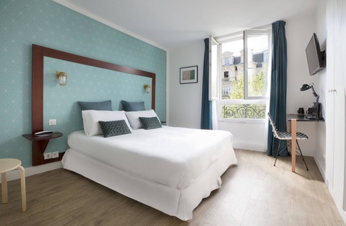 Clignancourt Hostel | The Playce - Paris