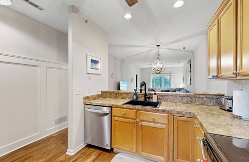Villages of Five Points Condo | THE PLOVER'S PERCH - 2BR, 2BA - SLEEPS 4 - DOG FRIENDLY