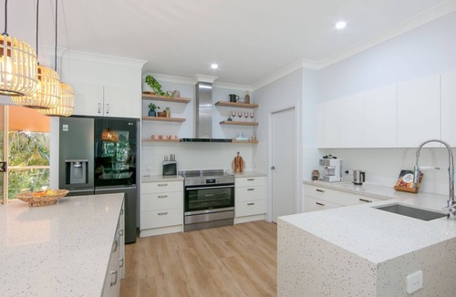 Iluka House | The Point - Riverfront Villa in Prime Location