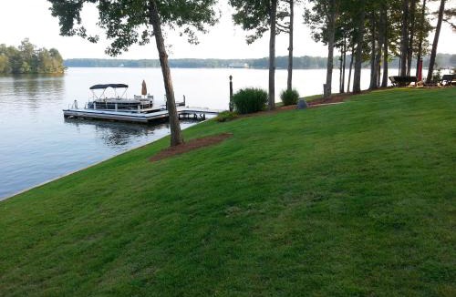 Greensboro House | The Pointe