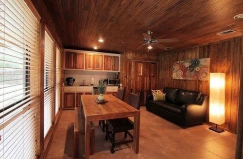 Uvalde Cabin | The Poolside Cabana (Private Cottage)