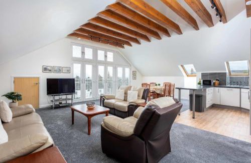 Troon Apartment | The Portland Penthouse - Donnini Apartments