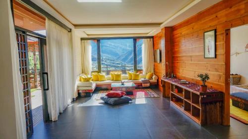 Thimphu Hotel | The Postcard Dewa, Thimphu, Bhutan