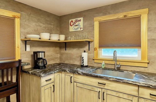 Potomac House | The Potomac Nook - A Rustic Stay Near Blackfoot River