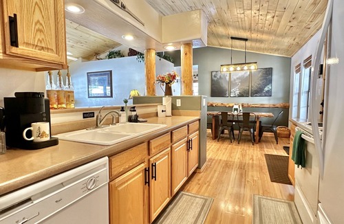 Heber Cabin | The Prancing Pony | Hot Tub & Quiet Location!