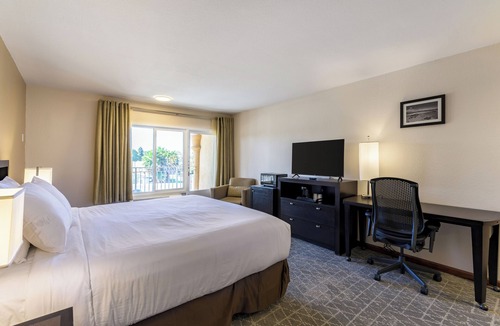 Vallejo Hotel | The Prime Suites, Vallejo and Napa Valley