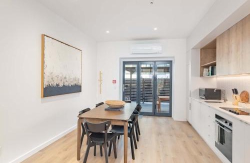 Te Aro Apartment | The Primrose Parlor Stylish Heart of the CBD