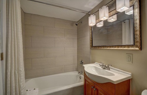 Putney Hotel | The Putney Inn