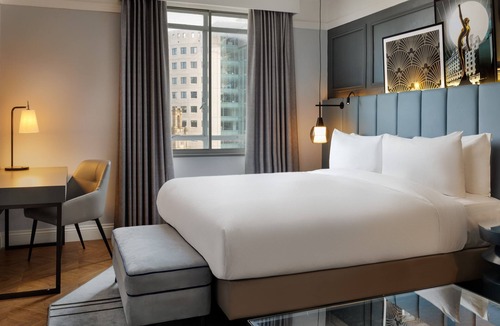 Leeds City Center Hotel | The Queens Hotel