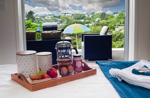 Raglan Apartment | The Queenslander Raglan