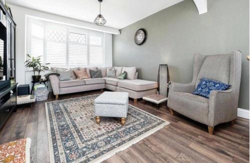 Aldborough Apartment | The Quiet Corner