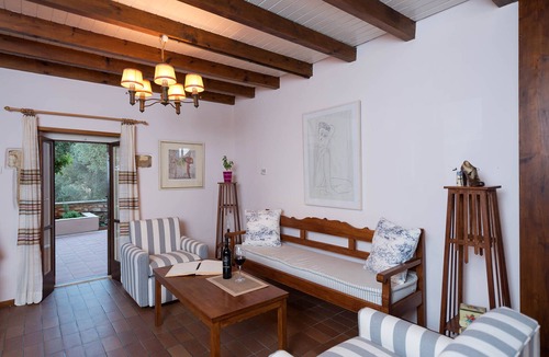 Margarites Villa | The quintessential Cretan villa