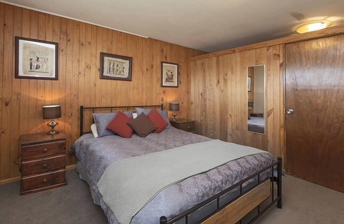 Berridale Cabin | The Range Lodge, Top of Barney's Mountain Range