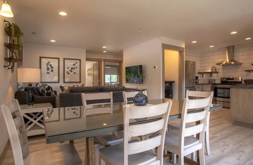 Rexburg Hotel | The Raspberry Garden Luxury Hotel & Suites